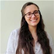 Neolaureata in storia dell'arte disponibile per lezioni online per discipline artistiche